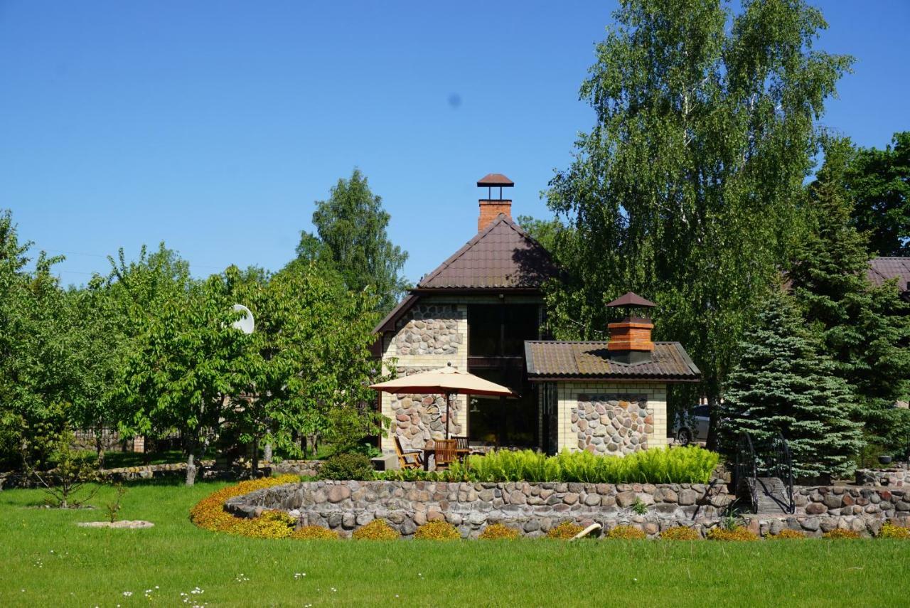 Hunting House Ezerkrasti Villa Lapmežciems Kültér fotó